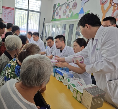 崇陽縣高枧鄉(xiāng) 醫(yī)療服務“零距離”，守護健康“不停步”